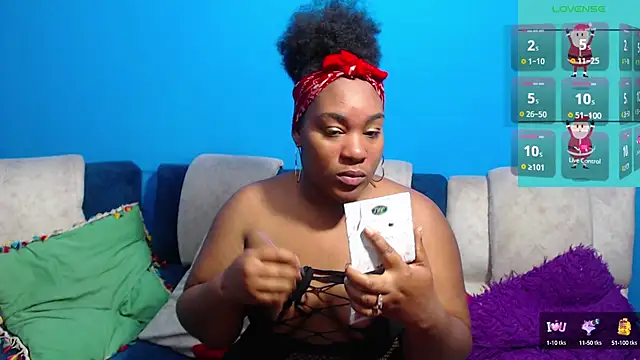 Snapshot of the_pearl199 chatting on 12/23/24, 02:24 the pearl199 online show from 12/23/24, 02:24