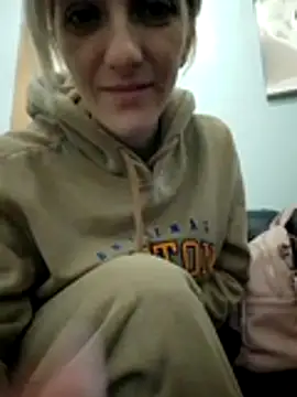 Snapshot of RileyLanna chatting on 11/13/25, 03:38 RileyLanna online show from 11/13/25, 03:38