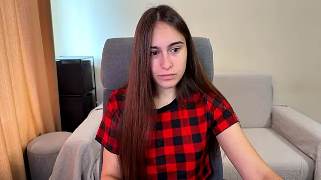 Snapshot of AliceKolltt chatting on 10/01/25, 08:31 AliceKolltt online show from 10/01/25, 08:31