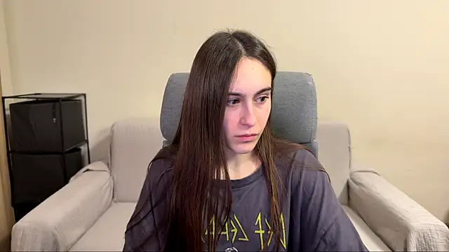 Snapshot of AliceKolltt chatting on 04/16/26, 09:39 AliceKolltt online show from 04/16/26, 09:39
