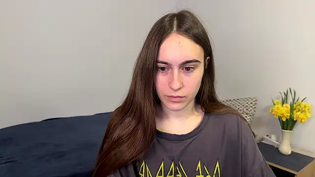Snapshot of AliceKolltt chatting on 04/29/26, 10:38 AliceKolltt online show from 04/29/26, 10:38