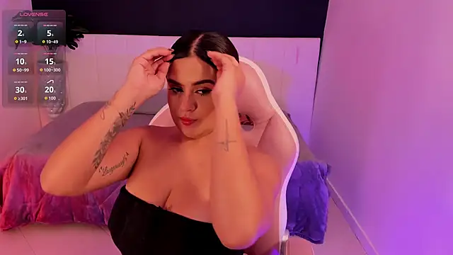 Snapshot of katia_bigboobs1 chatting on 04/10/26, 06:34 katia bigboobs1 online show from 04/10/26, 06:34
