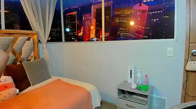 Snapshot of Kendall_Sophy chatting on 01/27/25, 07:35 Kendall Sophy online show from 01/27/25, 07:35