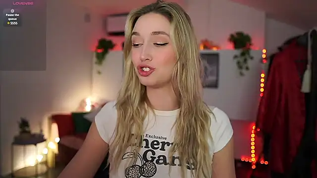 Alexis   Texas online show from 02/04/25, 10:24