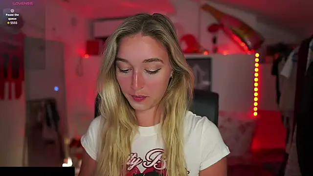 Alexis   Texas online show from 09/21/25, 06:20