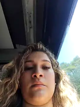 Sara smiiith211 online show from 01/18/25, 07:26