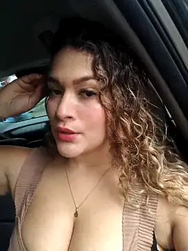 Sara smiiith211 online show from 12/01/25, 07:19