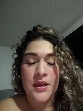 Sara smiiith211 online show from 05/02/26, 12:37