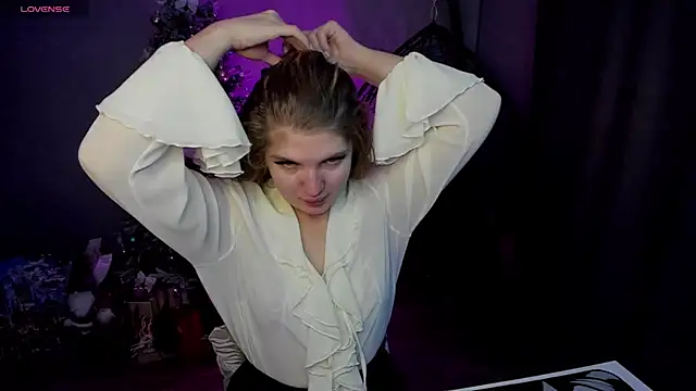 lily williamss online show from 11/13/25, 12:09