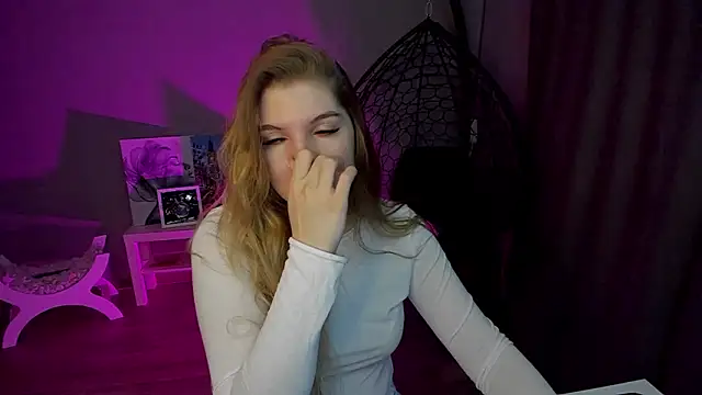 Snapshot of lily_williamss chatting on 02/03/26, 12:20 lily williamss online show from 02/03/26, 12:20