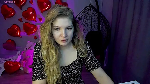 Snapshot of lily_williamss chatting on 02/16/26, 12:07 lily williamss online show from 02/16/26, 12:07