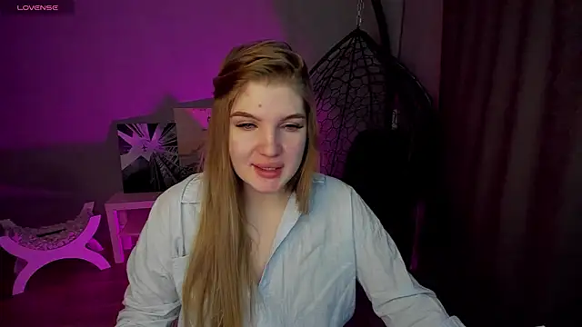 Snapshot of lily_williamss chatting on 02/21/26, 12:22 lily williamss online show from 02/21/26, 12:22