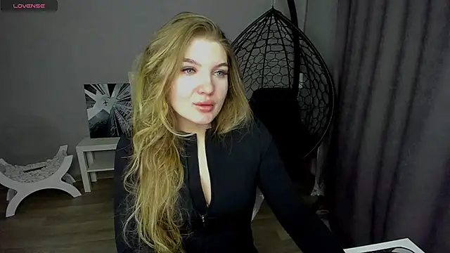 Snapshot of lily_williamss chatting on 02/24/26, 12:19 lily williamss online show from 02/24/26, 12:19