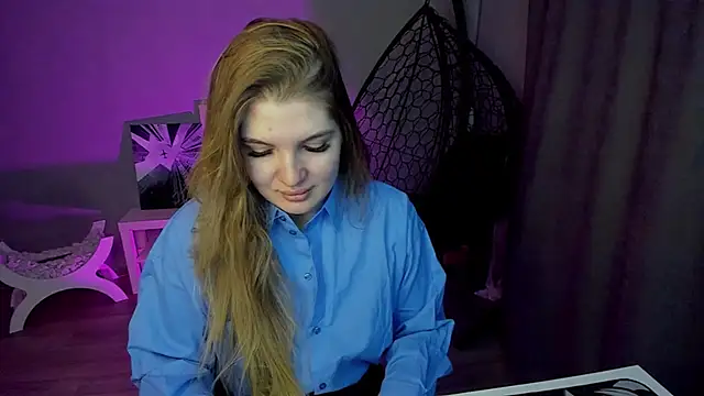 Snapshot of lily_williamss chatting on 02/26/26, 12:20 lily williamss online show from 02/26/26, 12:20