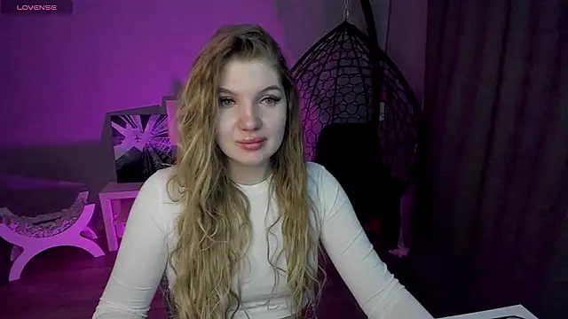 Snapshot of lily_williamss chatting on 03/05/26, 12:17 lily williamss online show from 03/05/26, 12:17