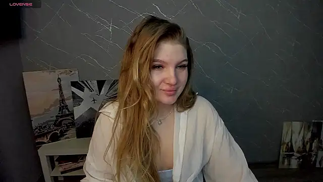 Snapshot of lily_williamss chatting on 03/08/26, 12:41 lily williamss online show from 03/08/26, 12:41