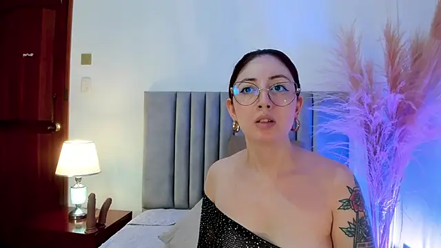 Emilywatsonn online show from 01/31/25, 11:46