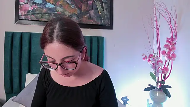 Emilywatsonn online show from 12/13/25, 11:54