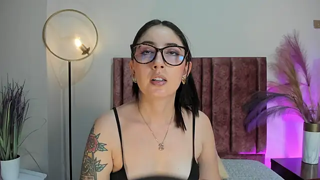 Emilywatsonn online show from 06/13/26, 12:30