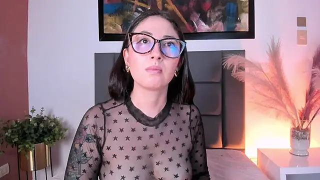 Emilywatsonn online show from 06/18/26, 12:22