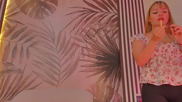 Samaantha-White online show from 09/15/25, 11:43