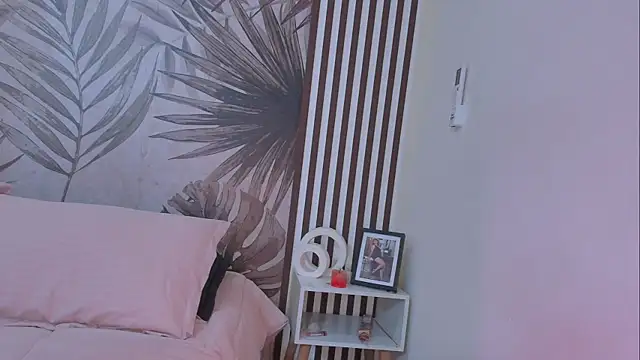 Snapshot of Samaantha-White chatting on 01/19/26, 11:36 Samaantha-White online show from 01/19/26, 11:36