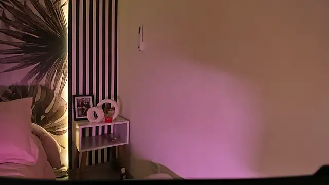 Snapshot of Samaantha-White chatting on 02/26/26, 11:53 Samaantha-White online show from 02/26/26, 11:53