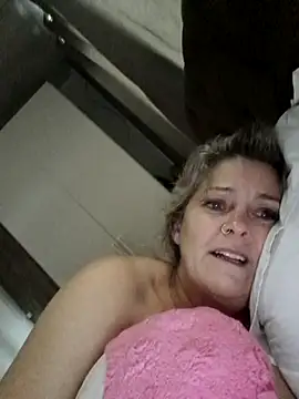 Snapshot of marcialoira chatting on 10/22/25, 11:21 marcialoira online show from 10/22/25, 11:21