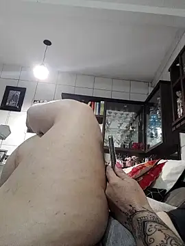 Snapshot of marcialoira chatting on 10/31/25, 11:39 marcialoira online show from 10/31/25, 11:39