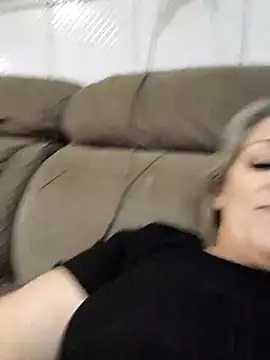 Snapshot of marcialoira chatting on 11/05/25, 11:05 marcialoira online show from 11/05/25, 11:05