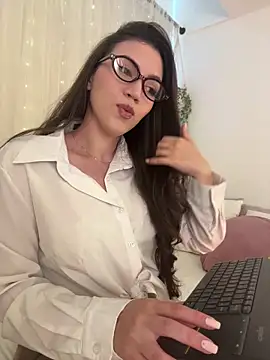 Amelia Rouse online show from 06/20/26, 05:05