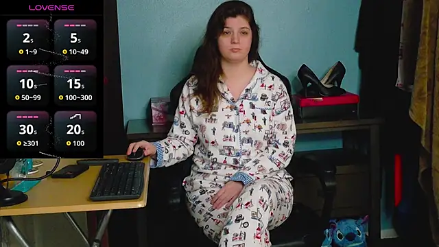 TreeJeanne online show from 11/21/25, 02:43