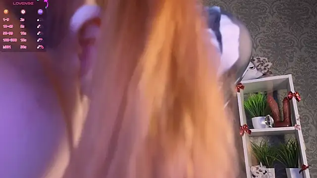 hannah lourens online show from 01/10/25, 02:34