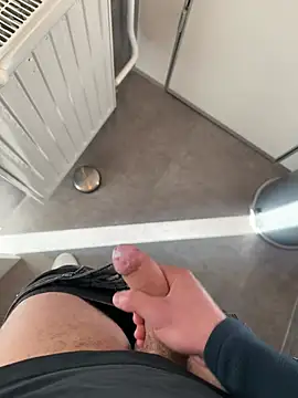 Snapshot of Siggidc2n chatting on 03/19/26, 07:12 Siggidc2n online show from 03/19/26, 07:12