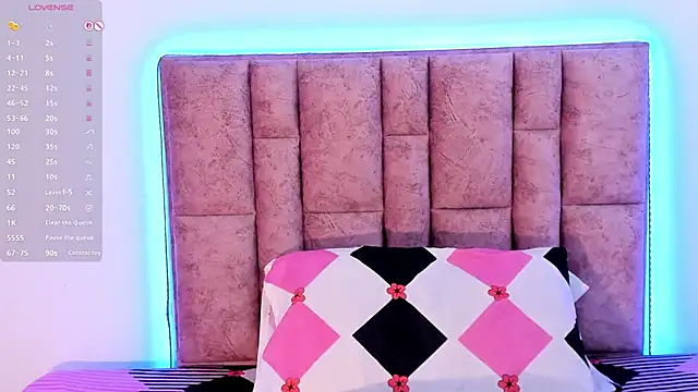 Snapshot of miahkumar chatting on 02/14/26, 12:24 miahkumar online show from 02/14/26, 12:24