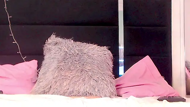 Snapshot of Demyraii chatting on 12/02/25, 03:34 Demyraii online show from 12/02/25, 03:34