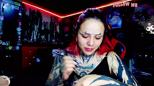 Snapshot of jannaink_ chatting on 04/11/26, 12:15 jannaink online show from 04/11/26, 12:15