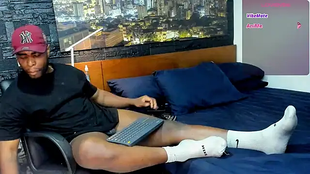 Snapshot of thomas_santtos1 chatting on 02/24/25, 11:41 thomas santtos1 online show from 02/24/25, 11:41