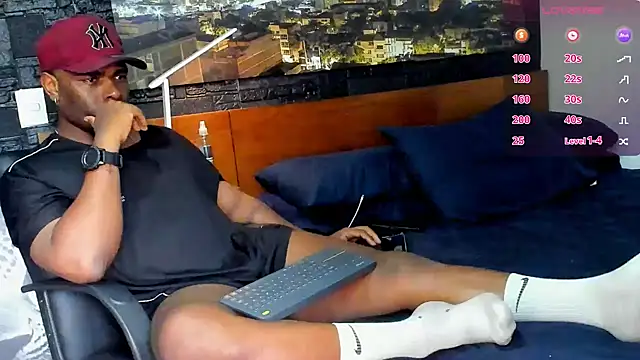 Snapshot of thomas_santtos1 chatting on 03/01/25, 01:40 thomas santtos1 online show from 03/01/25, 01:40
