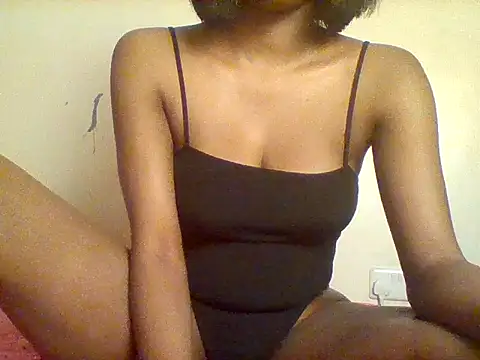 Snapshot of Queeen_model chatting on 04/26/26, 01:47 Queeen model online show from 04/26/26, 01:47