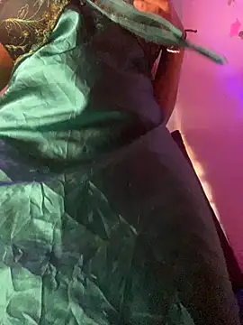 Cherrytowild online show from 11/11/25, 09:42