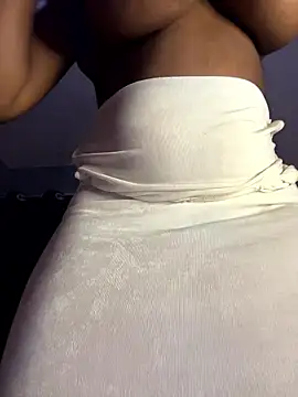 Snapshot of Cherrytowild chatting on 01/08/26, 04:42 Cherrytowild online show from 01/08/26, 04:42