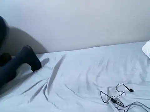 femaqueen online show from 04/25/26, 07:33