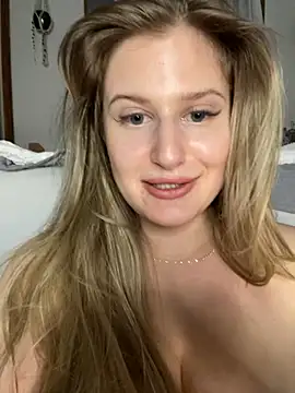 Snapshot of Busty-Ellie chatting on 01/30/25, 04:55 Busty-Ellie online show from 01/30/25, 04:55