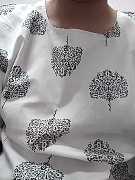 Aaradhya online show from 02/23/25, 01:02