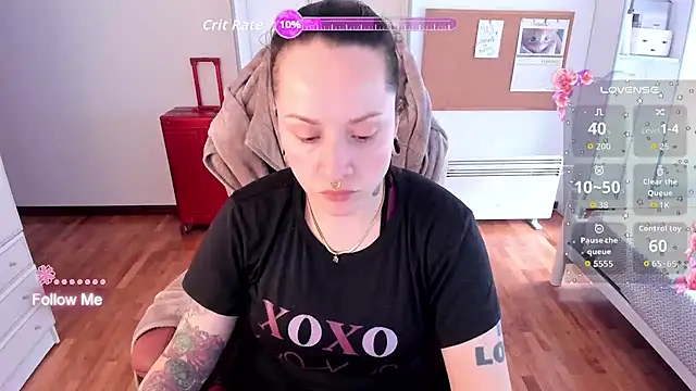 Snapshot of Domina_Deivis chatting on 02/05/26, 02:22 Domina Deivis online show from 02/05/26, 02:22