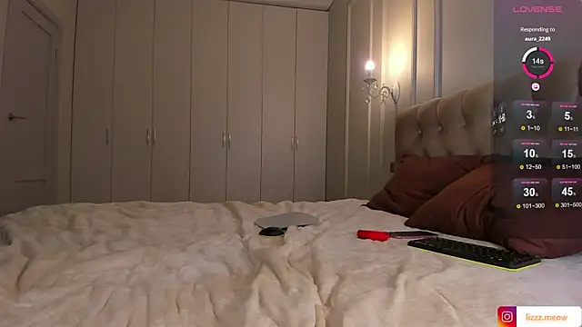 WOW-PeaCH-Girl online show from 12/30/24, 06:16