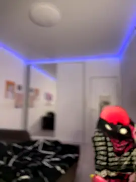 HoneySweetBee online show from 10/26/25, 07:20