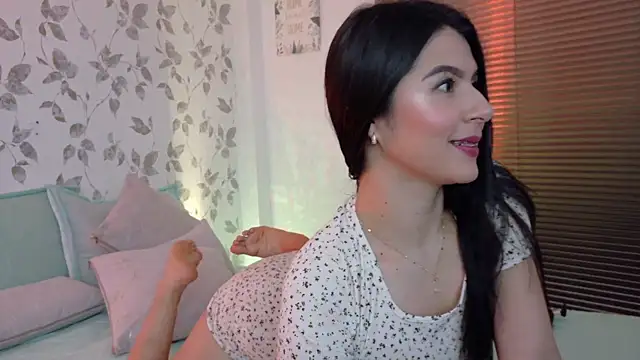 Snapshot of Nathaly-Lopez chatting on 06/12/26, 03:22 Nathaly-Lopez online show from 06/12/26, 03:22
