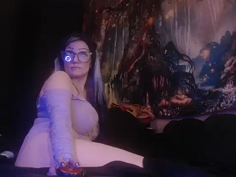 Snapshot of HighCityHoney chatting on 01/22/25, 06:31 HighCityHoney online show from 01/22/25, 06:31